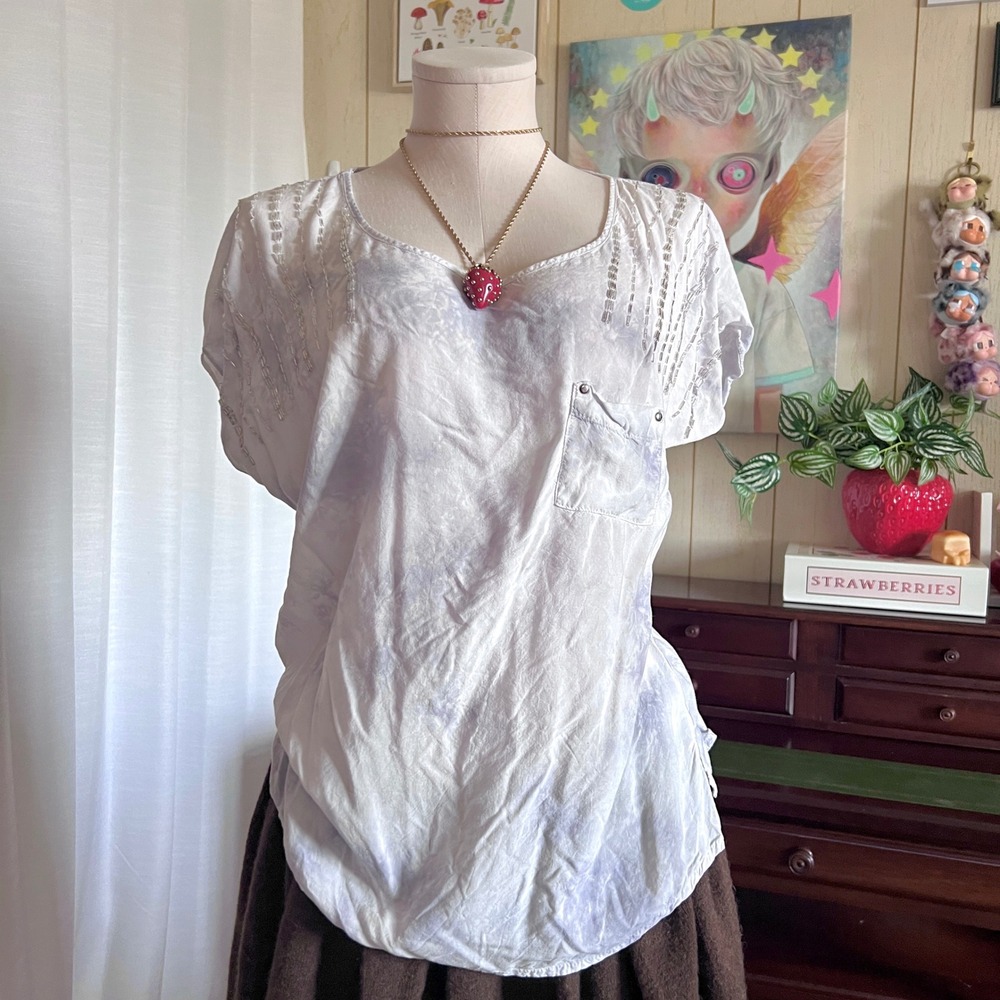 Romeo & Juliet Couture Beaded Rayon Top White Lavender Large RJSCT17489L